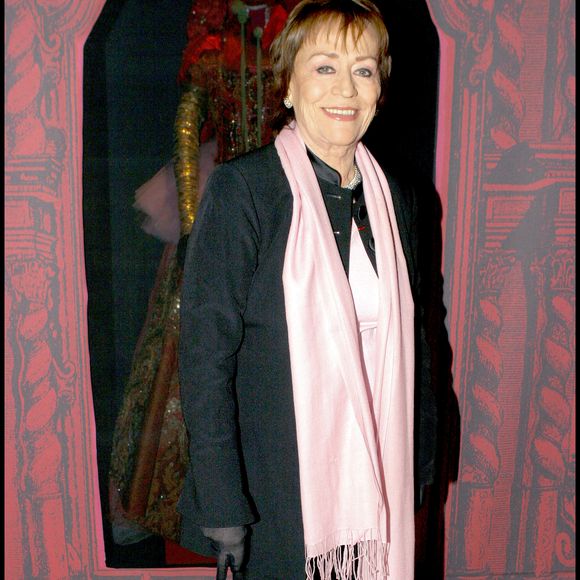 Archives - Annie Girardot. Exposition 'Rouge' costumes de scène vus par Christian Lacroix & l'Opéra Garnier le 26 janvier 2006. Guillaume Gaffiot/Bestimage
