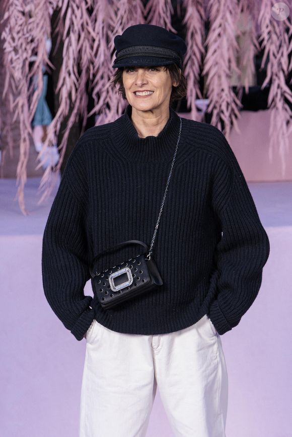 Ines De La Fressange participe au défilé CHANEL Haute Couture Printemps/Eté 2026 lors de la semaine de la mode Haute Couture à Paris le 27 janvier 2026 ©DPA/ABACA