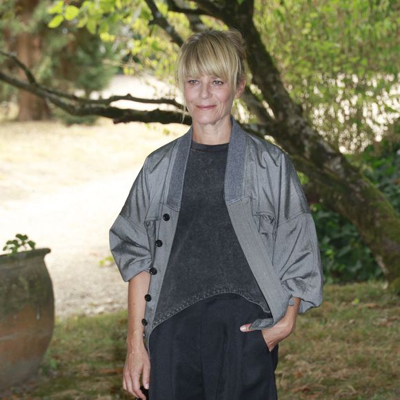 L'actrice avoue tout mettre en oeuvre pour se sentir bien dans son corps.

Marina Foïs,  film La Femme la plus riche du monde
La 18ème édition du festival du Film Francophone d'Angoulême, mardi 26 août 2025. © Christophe Aubert via Bestimage