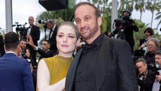 Emilie Dequenne, son mari Michel Ferracci de retour sur des terres qu’elle adorait : la jeune femme qui l’accompagne vaut tout l’or du monde