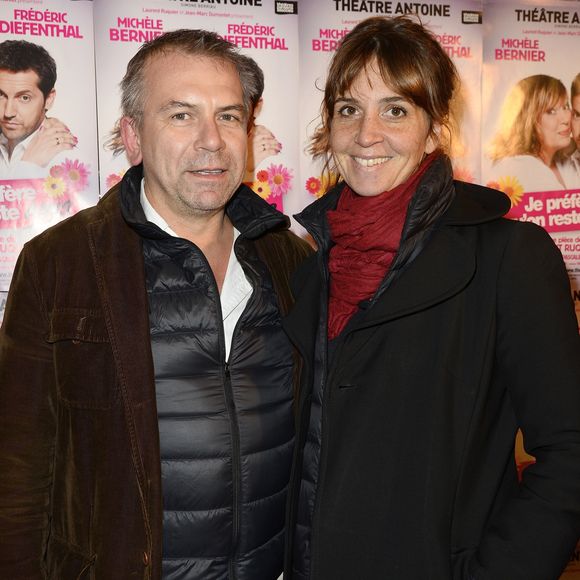 Philippe Torreton et sa femme Elsa Boublil - People à la 150ème représentation de la pièce "Je préfère qu'on reste amis" au théâtre Antoine à Paris le 5 novembre 2014.  
Crédit : COADIC GUIREC / BESTIMAGE