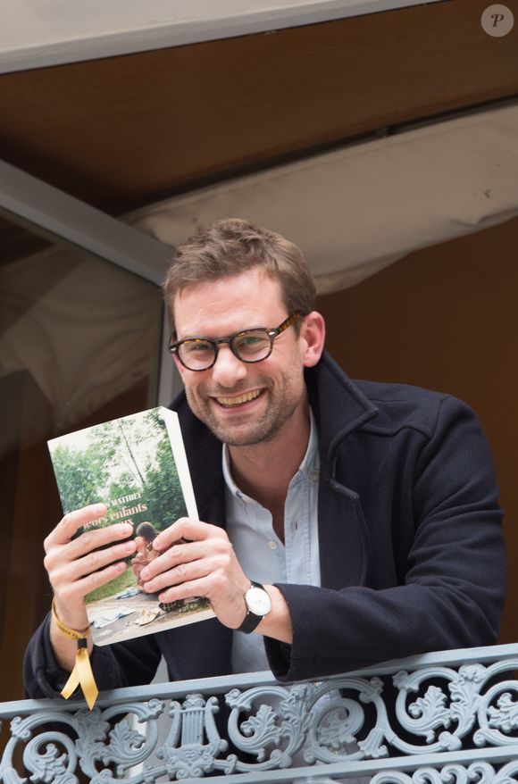 pour lequel Nicolas Mathieu a obtenu le prix Goncourt en 2018.


Nicolas Mathieu Lauréat du Prix Goncourt 2018 - Remise du prix Goncourt 2018 à Nicolas Mathieu au restaurant Drouant à Paris. Le 7 novembre 2018
© Alexandre Fay / PixPlanete / Bestimage