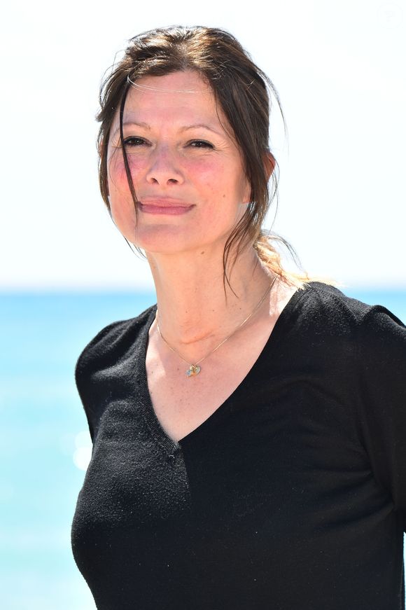 Laly Meignan - Rendez-vous avec les acteurs de la série "Les Mystères de l'Amour" sur la croisette dans le cadre du 2ème festival Canneseries à Cannes, le 7 avril 2019. © Bruno Bebert/Bestimage
