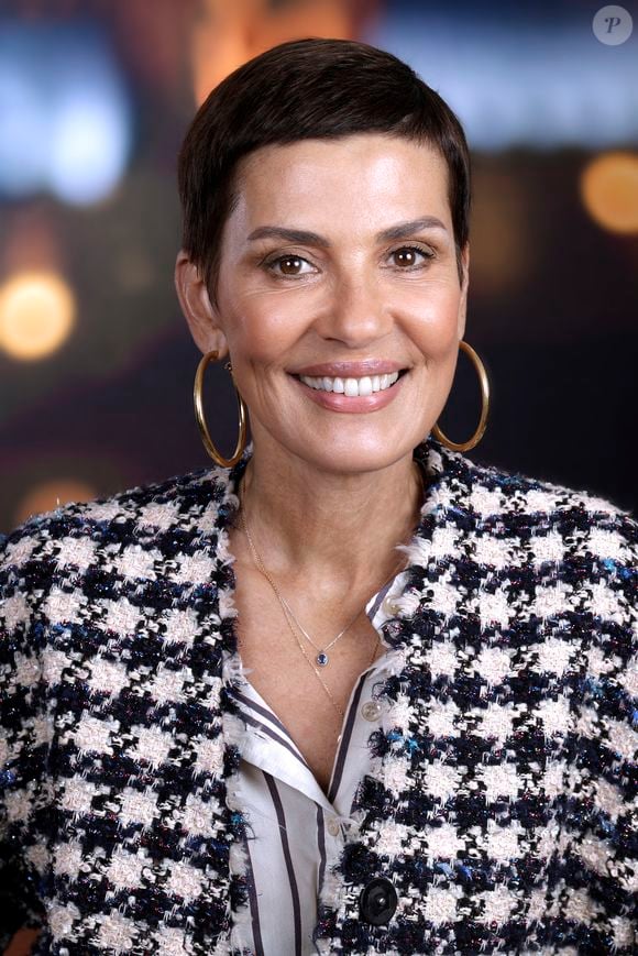 Trois ans plus tard, la voilà de retour.

Exclusif - Portrait de Cristina Cordula lors de l'enregistrement de l'émission "Chez Jordan de Luxe" à Paris. Le 18 septembre 2024
© Cédric Perrin / Bestimage
