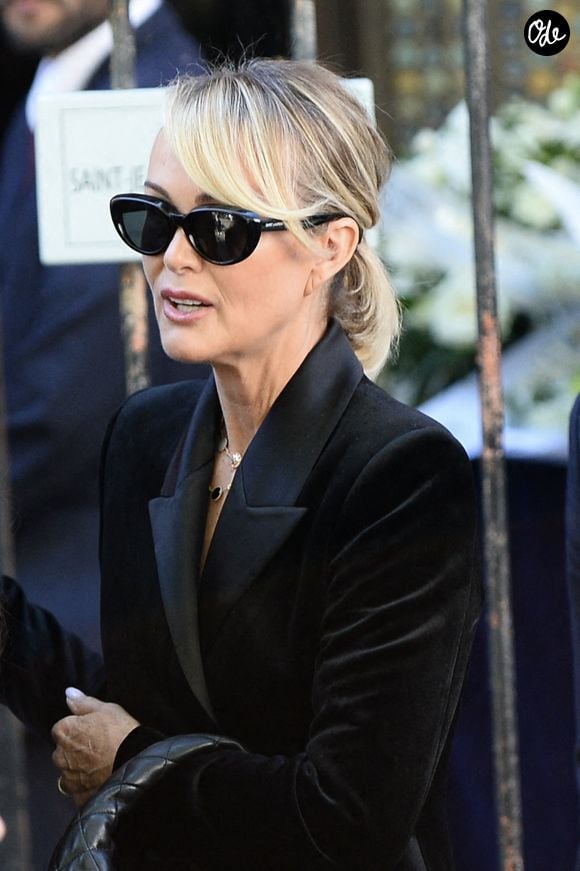 Laeticia Hallyday - Arrivées aux obsèques de Nadia Farès en l'église Saint-Jean-de-Montmartre à Paris, le 24 avril 2026. 

© Clément Prioli / Bestimage