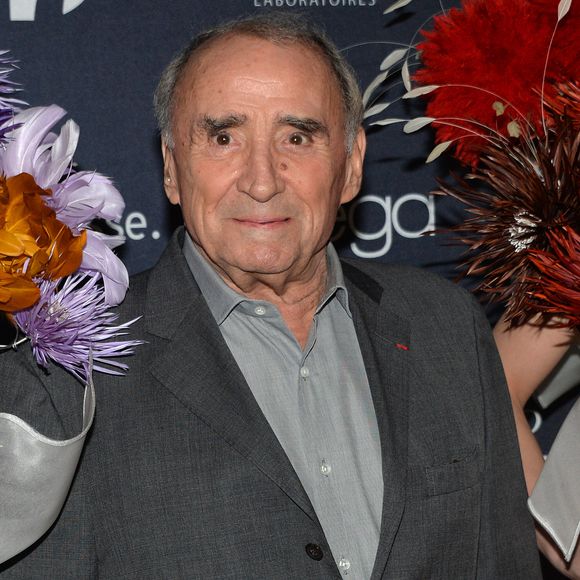 Claude Brasseur - Photocall de la 10ème cérémonie des Globes de Cristal au Lido à Paris, le 13 avril 2015.

© Bestimage