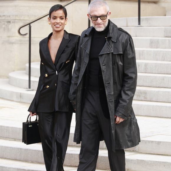 Avant de vivre une vie épanouie avec Narah Baptista, Vincent Cassel a vécu deux grandes histoires d'amour très médiatisée. 

Vincent Cassel, Narah Baptista au défilé Schiaparelli "Collection Haute Couture Printemps/Eté 2026" lors de la Fashion Week de Paris, le 26 janvier 2026

© Christophe Aubert via Bestimage