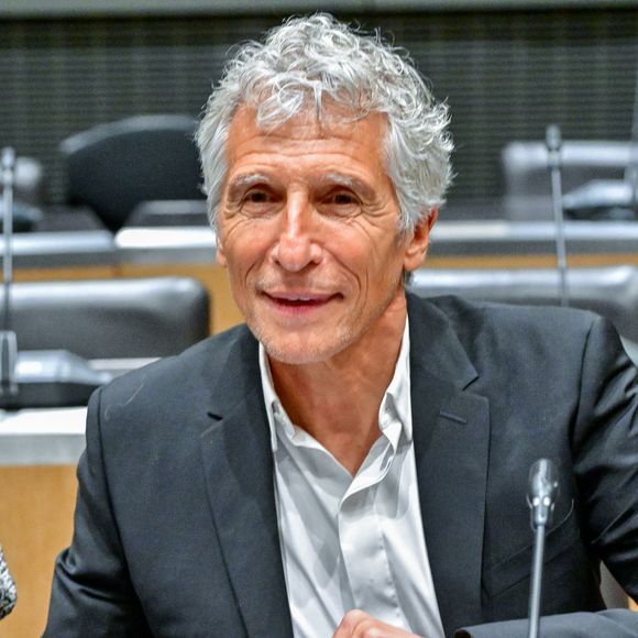 Il animait "La bande originale" depuis 12 ans

Le présentateur de télévision et producteur audiovisuel Nagui assiste à une audition de la Commission d'enquête parlementaire sur la neutralité, le fonctionnement et le financement du service public de radiodiffusion français à l'Assemblée nationale, à Paris, France, le 1er avril 2026. © Christian Liewig/Bestimage