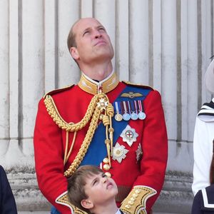 Le prince George, le prince Louis, la princesse Charlotte, le prince William, prince de Galles et Catherine Kate Middleton, princesse de Galles - Les membres de la famille royale britannique au balcon du Palais de Buckingham lors de la parade militaire "Trooping the Colour" à Londres le 15 juin 2024

© Julien Burton / Bestimage