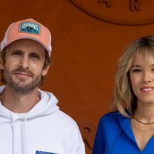 Philippe Lacheau et sa compagne Elodie Fontan au village lors des Internationaux de France de Tennis de Roland Garros 2025. Paris, le 27 mai 2025.
© Moreau / Jacovides / Bestimage