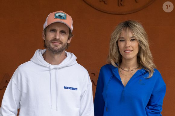 Philippe Lacheau et sa compagne Elodie Fontan au village lors des Internationaux de France de Tennis de Roland Garros 2025. Paris, le 27 mai 2025.
© Moreau / Jacovides / Bestimage