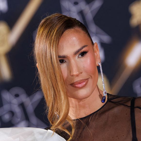 Il est en effet très rare pour l'artiste de prendre la pose avec son époux sur les réseaux sociaux.

Vitaa participe aux 26e NRJ Music Awards au Palais des Festivals le 1er novembre 2024 à Cannes, France. Photo par Anne Barson/ABACAPRESS.COM