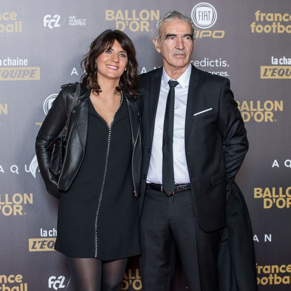 Raymond Domenech et sa compagne Estelle Denis - Tapis rouge de la cérémonie du Ballon d'or France Football 2018 au Grand Palais à Paris, France, le 3 décembre 2018. le Croate L.Modric remporte le trophée 2018. © Cyril Moreau/Bestimage