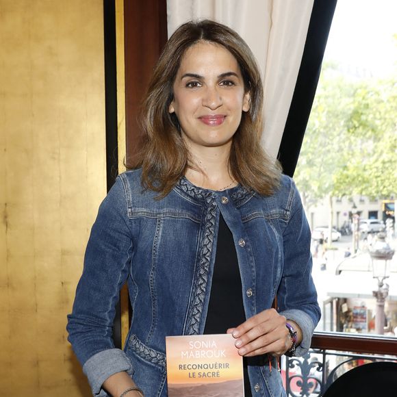 Exclusif - Sonia Mabrouk - Librairie Ephémère du Fouquet's à l'occasion de la remise du Prix du Livre de l'Art de Vivre Parisien et du Trophée du Fouquet's à Paris le 12 juin 2023. © Marc Ausset-Lacroix/Bestimage