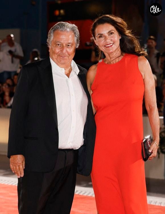 Christian Clavier et Isabelle de Araujo foulent le tapis rouge du "Filming Italy Award" lors de la 82e édition du Festival international du film de Venise, le 31 août 2025 à Venise, en Italie. Photo de Marco Piovanotto/Abaca