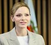 Charlene de Monaco a été aperçue entourée de sportifs.

 La princesse Charlène de Monaco, accompagnée de son frère Gareth Wittstock, participe à la présentation de la brigade canine au siège de la Direction de la Sûreté Publique à Monaco. En présence d'Eric Arella, contrôleur en charge de la direction de la Sûreté publique. © Claudia Albuquerque/Bestimage