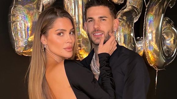 Lucas Hernandez et Victoria Triay mariés : ils s'offrent l'Abbaye des Vaux de Cernay pour des noces inoubliables