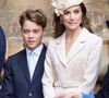 C'est une vidéo publiée sur Instagram qui a fait sensation ! À l'occasion de la Journée des Forces armées, la princesse de Galles a emmené son fils aîné visiter la base de la Royal Air Force de Coningsby

Catherine (Kate) Middleton, princesse de Galles et son fils le prince George de Galles - Les membres de la famille royale britannique assistent à l'office de Pâques à la chapelle Saint-Georges du château de Windsor. © GoffPhotos/Bestimage