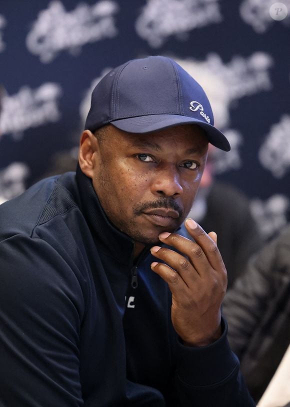 MC Solaar - Conférence de presse de la nouvelle édition du Foot-Concert organisé par le Réseau A.Ma.N.D./Huntington Avenir à la LDLC Arena à Lyon le 11 Novembre 2024. Cet événement solidaire unique en France rassemble le sport et la musique pour lutter contre les maladies neurodégénératives. © Dominique Jacovides/Bestimage
