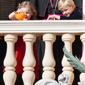 HSH La princesse Charlène de Monaco et leurs enfants Jacques et Gabriella assistent depuis le balcon au défilé sur la place du Palais lors des cérémonies de la fête nationale. Monaco le 19 novembre 2018. Photo ABACAPRESS.COM