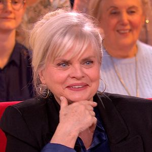 Dans les années 1980, Isabelle Nanty était élève au Cours Florent. 

Isabelle Nanty lors de l'enregistrement de l'émission "Vivement Dimanche" au Studio Gabriel et diffusée sur France 3 le 1er décembre 2024. © Guillaume Gaffiot / Bestimage