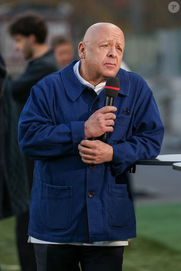 Le chef Thierry Marx - À l'occasion de l'accueil de la Cérémonie du Guide MICHELIN France 2025 par Destination Moselle (le Département de la Moselle, l'Eurométropole de Metz et la Région Grand Est), un match de football exceptionnel a réuni d'anciens joueurs du FC Metz et grands chefs de restaurants étoilés sur la pelouse du stade Saint-Symphorien, à Metz, France, le 30 mars 2025.  © Jean-Marc Lhomer/Bestimage