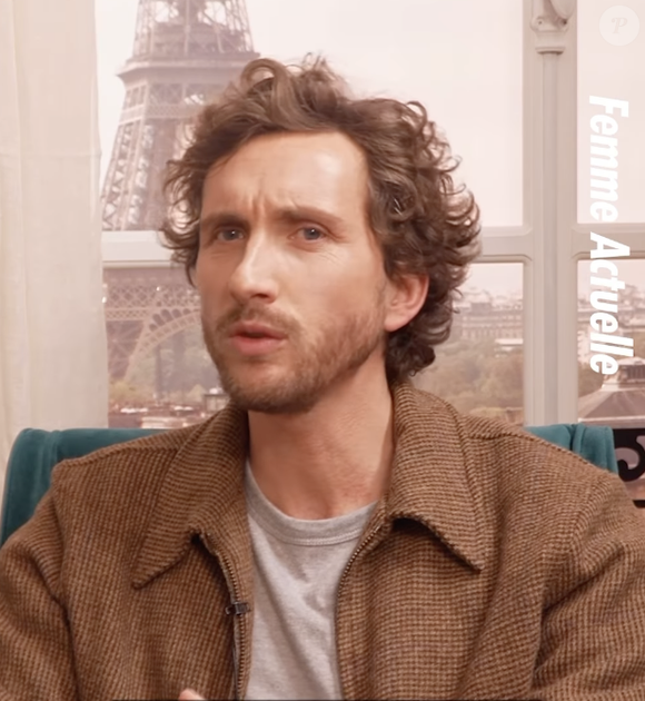 Installé entre Paris et la région parisienne, l’humoriste partage son quotidien avec son épouse et leurs deux enfants, Thelma, née en 2014, et une deuxième fille dont il n'a jamais dévoilé le nom, née en 2018.

Baptiste Lecaplain sur le compte Instagram de Femme Actuelle