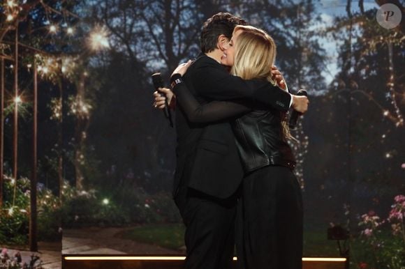 Exclusif - Laurent Gerra, Lara Fabian lors de l'enregistrement de l'émission "Laurent Gerra, l'anniversaire événement" présentée par S.Bern et qui sera diffusée le 7 juin 2025 sur France 2, au théâtre Marigny, à Paris, France, le 28 avril 2025. © Clovis-Moreau/Bestimage