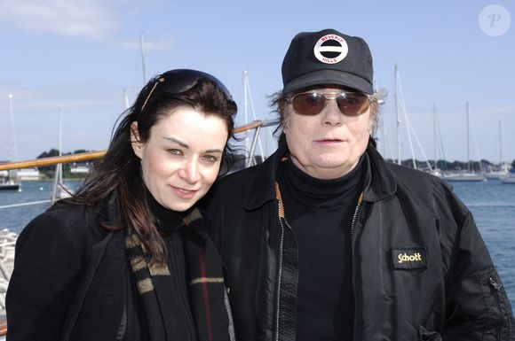 Archives - Alain Barrière et sa fille Guénaëlle au port de La Trinité sur Mer le 11 avril 2006. © Patrick Carpentier / Bestimage