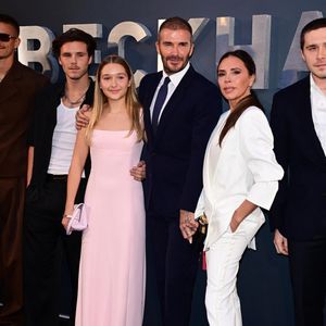 Romeo, Cruz, Harper, David, Victoria et Brooklyn Beckham - La série documentaire de Netflix présente la première des épisodes 1 et 2 de BECKHAM, au Cursor Mayfair, à Londres, le 3 octobre 2023. AGENCE / BESTIMAGE