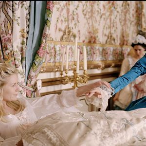 Kirsten Dunst sur le tournage de "Marie-Antoinette". Agence/BestImage