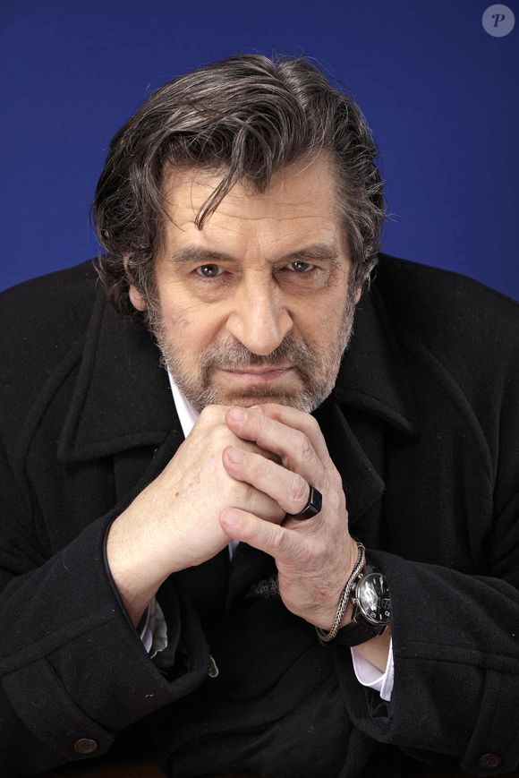 La famille dénonce une atteinte à l'héritage de l'artiste et un manque de protection juridique des voix des défunts.

Jacques Frantz pose pour notre photographe à Paris, France, le 11 janvier 2017. Photo par VIM/ABACAPRESS.COM