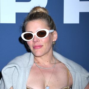 Busy Philipps, 47 ans, a révélé avoir un cancer du cerveau qui avait nécessité de lui retirer une urgence une tumeur.

Busy Philipps assiste à la première de Proof à Broadway, au Booth Theatre de New York, le 16 avril 2026.

Credit Image: © Photo Image Press via ZUMA Press / Bestimage Wire / Bestimage
