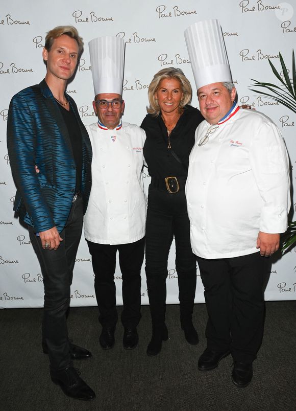 Exclusif - François-Xavier Renou, Franck Ferigutti, Caroline Margeridon et Eric Pansu - La Brasserie du Louvre Bocuse à l’occasion de la rentrée, a convié de nombreux invités à venir découvrir ou redécouvrir son magnifique cadre en plein centre de Paris le 22 septembre 2022. 3 ans après son inauguration, J. Bocuse a accueilli et chouchouté ses invités grâce aux mets typiquement lyonnais concoctés par ses Chefs Exécutifs Meilleurs Ouvriers de France. © Coadic Guirec/Bestimage