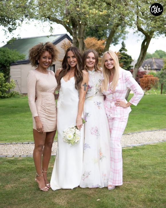 Mel B, Geri Halliwell et Emma Bunton étaient présentes

Mel C s'est mariée avec Chris Dingwall ©Instagram - British Vogue