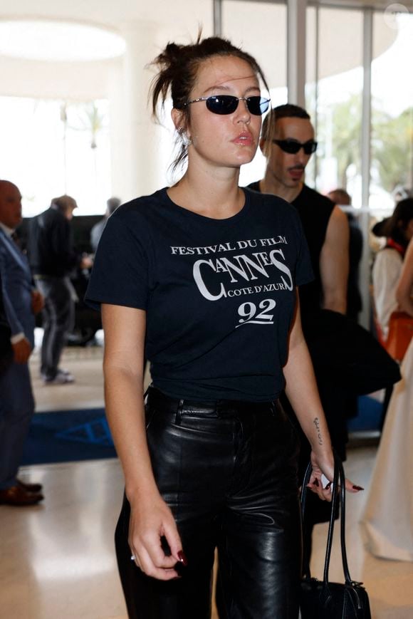 Adèle Exarchopoulos se rend à l'Hôtel Martinez pour assister à une projection avant le 78ème Festival de Cannes le 15 mai 2025 à Cannes, France. Photo by Marco Piovanotto/ABACAPRESS.COM