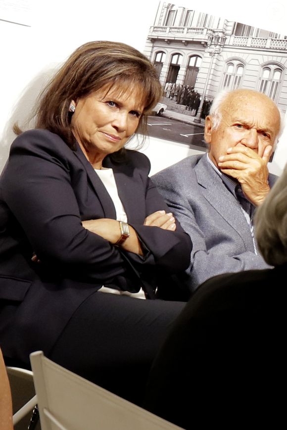 Exclusif - Anne Sinclair et Pierre Nora - L'Espace des femmes et Christine Clerc invitent à rencontrer : Suzanne Julliard,  Mona Ozouf et Françoise Besse pour un récital "Femmes en poésie de Christine de Pisan à Marguerite  Yourcenar " à L'Espace des femmes rue Jacob à Paris. Le 21 septembre 2017
© Cédric Perrin / Bestimage