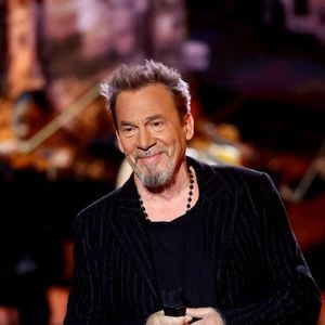 Chaque épreuve a été une leçon qui l’a fait grandir et persévérer.

Florent Pagny lors surprises lors de l'enregistrement de l'émission "La chanson secrète N°14", présentée par N.Aliagas et diffusée le 26 décembre sur TF1, consacrée à Lara Fabian à Paris le 10 Décembre 2025