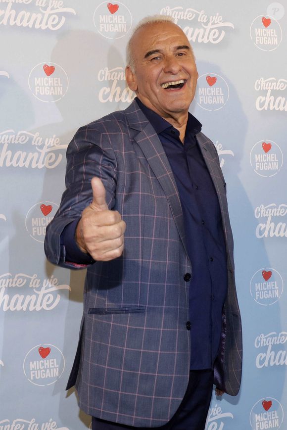 Michel Fugain lors de la soirée organisée pour Les 50 ans de carrière de Michel Fugain au Divan Du Monde à Paris, France, le 10 mai 2017. Photo VIM/ABACAPRESS.COM