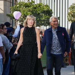 Cela fait 26 ans qu'elle fait battre son coeur.

Nagui et sa femme Mélanie Page assistant au défilé Christian Dior Womenswear Spring/Summer 2026 dans le cadre de la semaine de la mode à Paris le 1er octobre 2025 à Paris, France.  (Photo par Lucia Sabatelli / Bestimage)