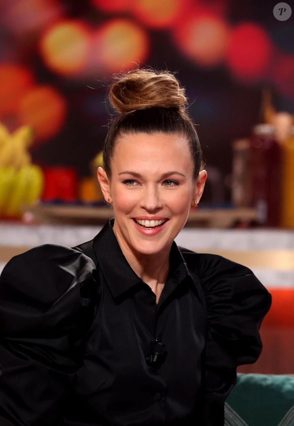 Laure Pester (Lorie) lors de l'enregistrement de la nouvelle émission "Bertrand n'a pas sommeil", présentée par B.Chameroy.
© Dominique Jacovides / Bestimage
