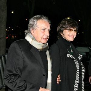 Michel Sardou et sa femme Anne-Marie Perier arrivent à la première de la pièce 'Sur la route de Madison' avec Alain Delon et Mireille Darc au théâtre Marigny à Paris, France le 29 janvier 2007. Photo by Denis Guignebourg/ABACAPRESS.COM