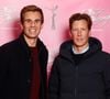 Aujourd'hui, Jean-Baptiste Marteau a retrouvé un équilibre auprès de Jean de Reynal.

Exclusif - Jean-Baptiste Marteau et son compagnon Jean de Reynal - Photocall du spectacle "Dirty Dancing" au Dôme de Paris. 
© Christophe Clovis / Bestimage