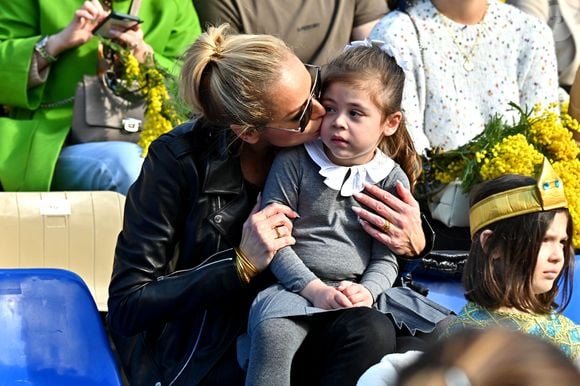 Elle s'est rendue avec elle au zoo de La Flèche

Adriana Karembeu Ohanian et sa fille Nina durant la première bataille de fleurs du Carnaval de Nice 2022, Roi des Animaux, place Masséna à Nice, le 13 février 2022. © Bruno Bebert/Bestimage