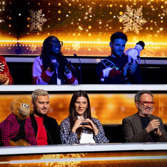 Exclusif - Camille Cerf, Bruno Solo, Jeff Panacloc lors de l'enregistrement de l'émission "100% Logique", présentée par C.Féraud et diffusée le 20 décembre 2025 sur France 2, à Saint Denis, France, le 25 novembre 2025. © Jeremy Melloul/Bestimage