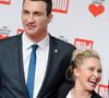 Après l’annonce de sa mort, le boxeur ukrainien a pris la parole sur Instagram pour rendre hommage à son ancienne compagne. 

Wladimir Klitschko et sa compagne Hayden Panettiere - People au gala de charité "A Heart for Children" à Berlin. Le 5 décembre 2015. Action Press / Bestimage