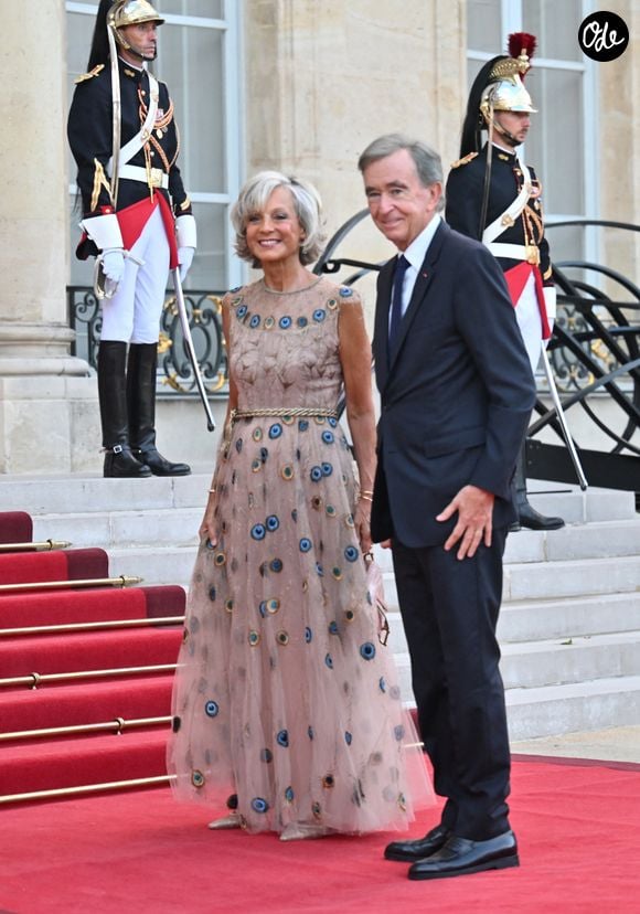comme les membres de la famille Arnault

Hélène Mercier-Arnault et Bernard Arnault - Dîner d'état de l'Elysée pour le président sud-coréen Lee Jae Myung le 8 septembre 2026  © Christian Liewig/Bestimage