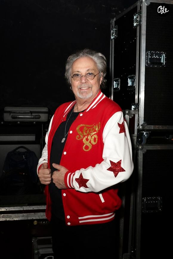 Patrick Hernandez en backstage du concert Stars 80 vs Stars 90 au stade Decathlon  Arena à Lille le 6 juin 2025.

© Jack Tribeca / Bestimage