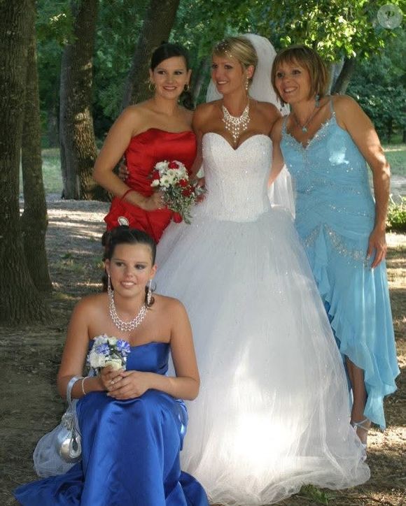 Ambre Dol de "Familles nombreuses" dévoile des photos de son premier mariage