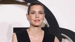 Charlotte Casiraghi : la fille de Caroline de Monaco apparaît en solo dans un lieu emblématique de Paris
